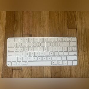 Apple Magic Keyboard
